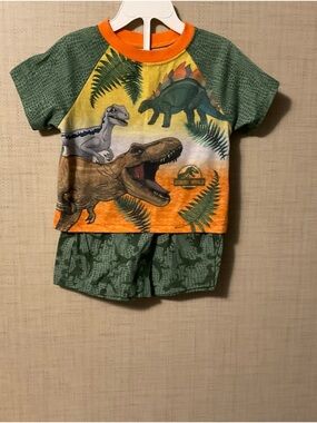 Jurassic World Boys' Green & Orange Dino Pajama Set